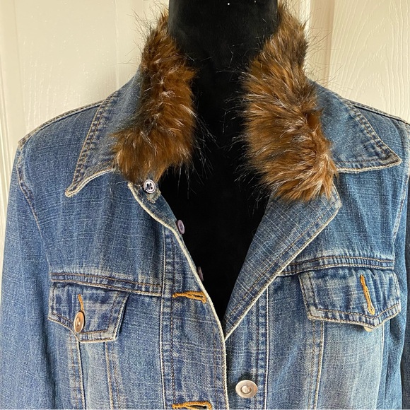 Vintage INC Denim Jacket with Faux Fur Attachments - Picture 16 of 16